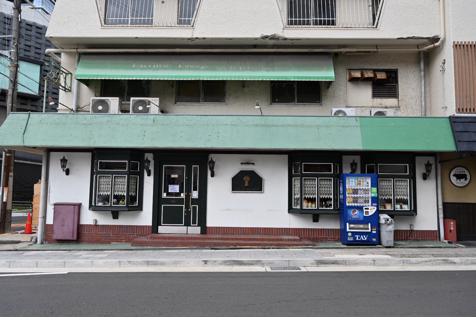 カフェ・ド・モナムール外観　閉店